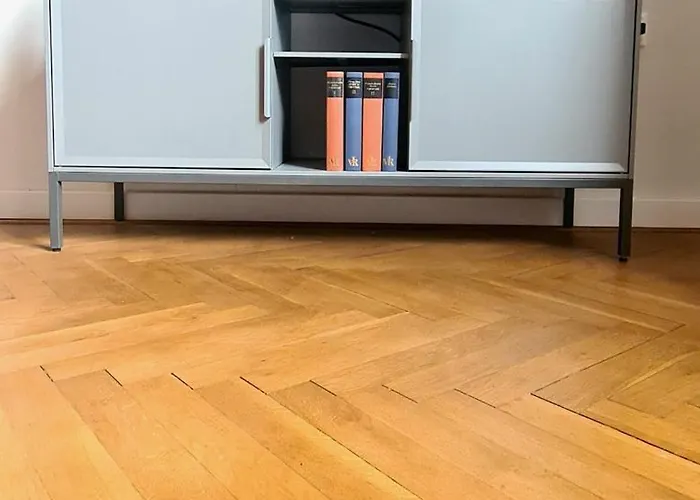 The Modern Antique 아파트 페치