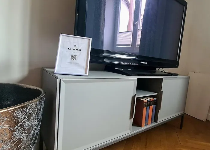 아파트 The Modern Antique